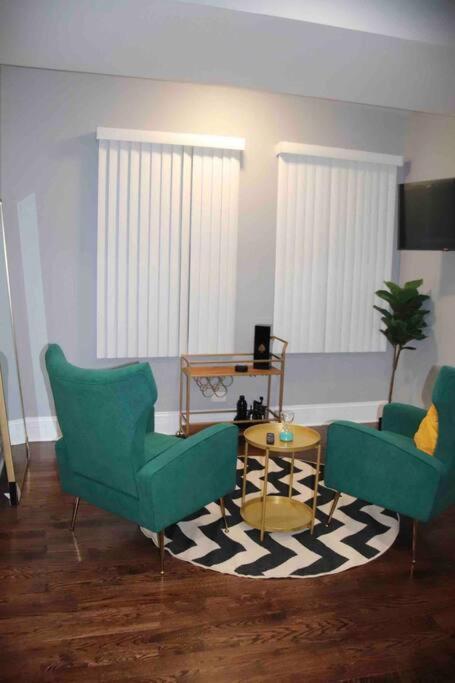 Upscale Apartment Westside Of Σικάγο Εξωτερικό φωτογραφία